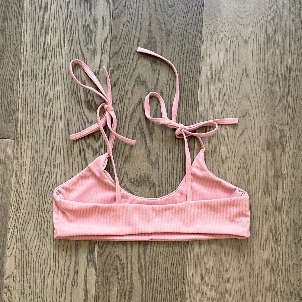 Frankies Bikinis size medium